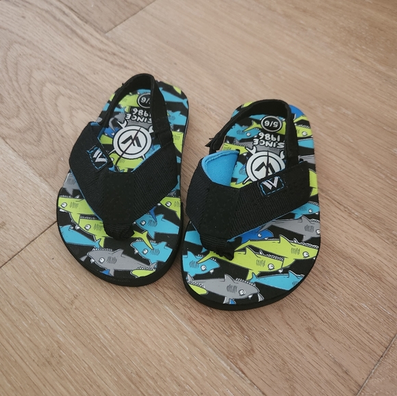 UNBRANDED | NWOT sandals - Picture 4 of 5